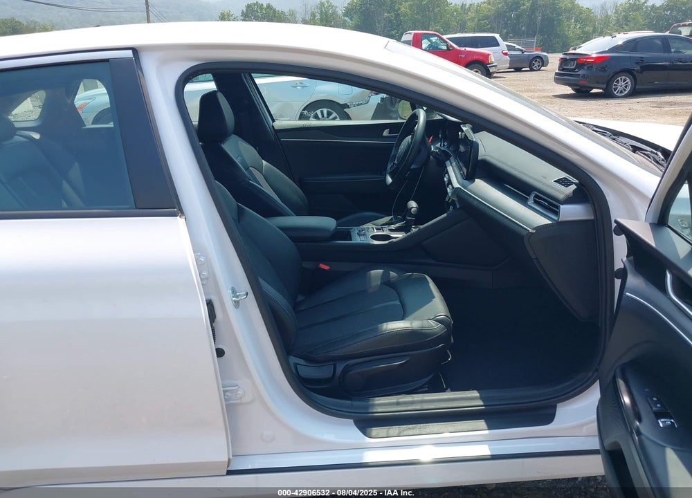 2022 KIA K5 VIN: 5XXG64J28NG144874