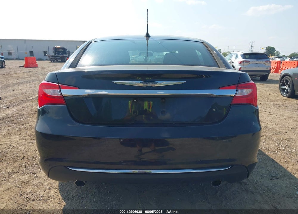 2011 CHRYSLER 200 VIN: 1C3BC2FG4BN517960