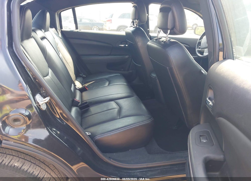 2011 CHRYSLER 200 VIN: 1C3BC2FG4BN517960