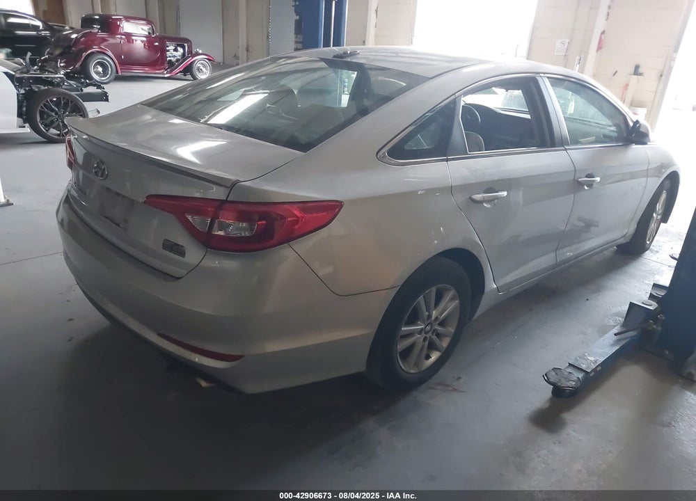 2017 HYUNDAI SONATA VIN: 5NPE24AF4HH563108