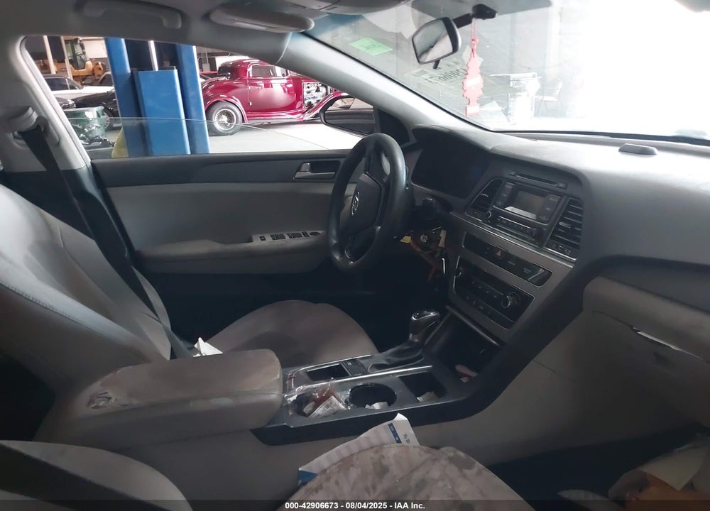 2017 HYUNDAI SONATA VIN: 5NPE24AF4HH563108