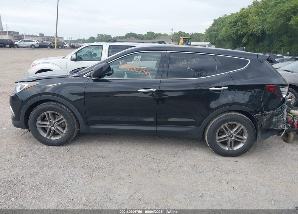 2017 HYUNDAI SANTA FE VIN: 5NMZT3LBXHH022712
