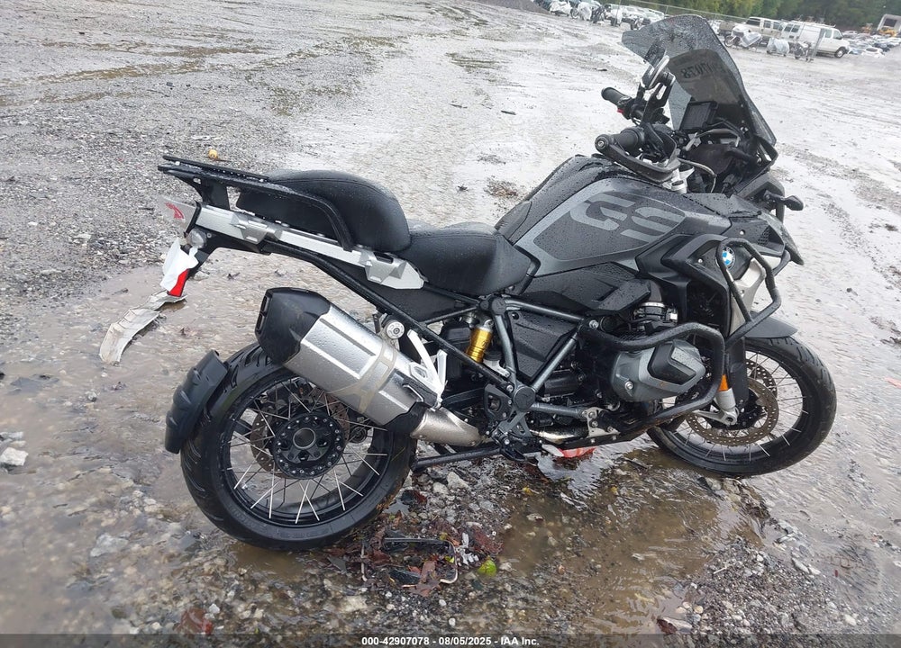 2021 BMW R 1250 GS VIN: WB10M0302M6E37808