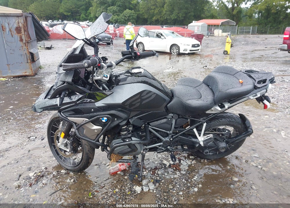2021 BMW R 1250 GS VIN: WB10M0302M6E37808