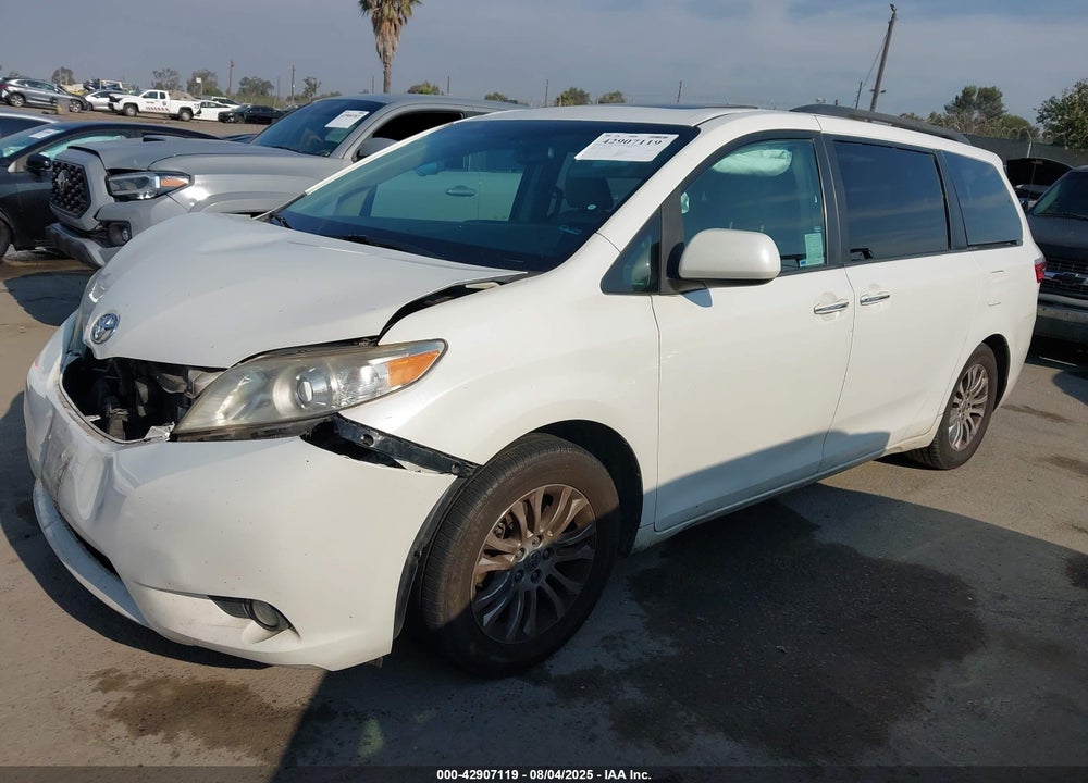 2017 TOYOTA SIENNA XLE PREMIUM 8 PASSENGER VIN: 5TDYZ3DC6HS797183