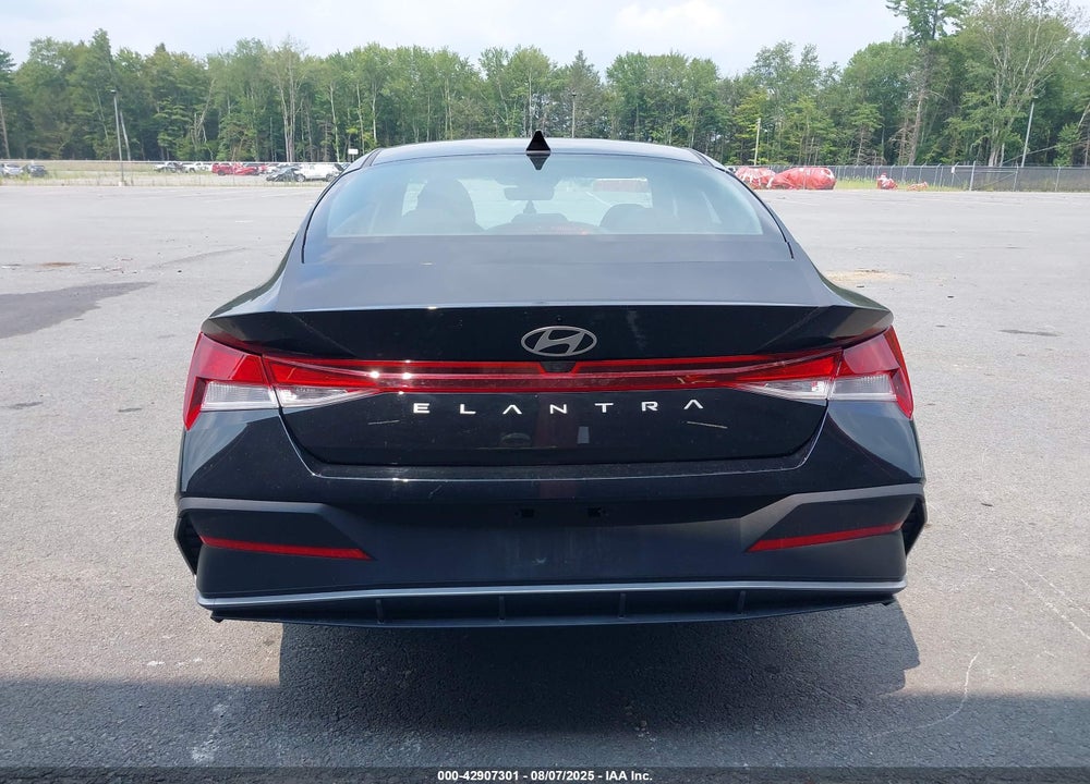 2024 HYUNDAI ELANTRA VIN: KMHLM4DG5RU812976