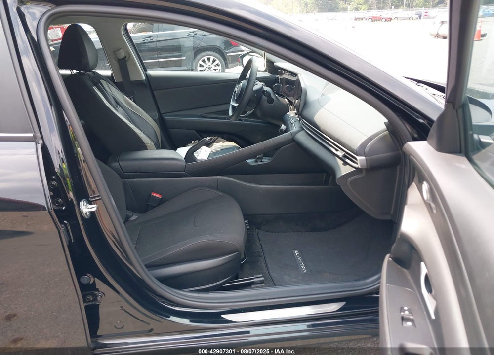 2024 HYUNDAI ELANTRA VIN: KMHLM4DG5RU812976