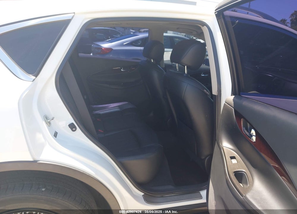2017 INFINITI QX50 VIN: JN1BJ0RP4HM380702