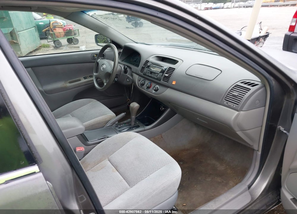 2004 TOYOTA CAMRY LE VIN: 4T1BE32K24U927215