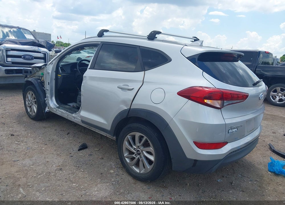 2017 HYUNDAI TUCSON SE PLUS VIN: KM8J3CA47HU475398