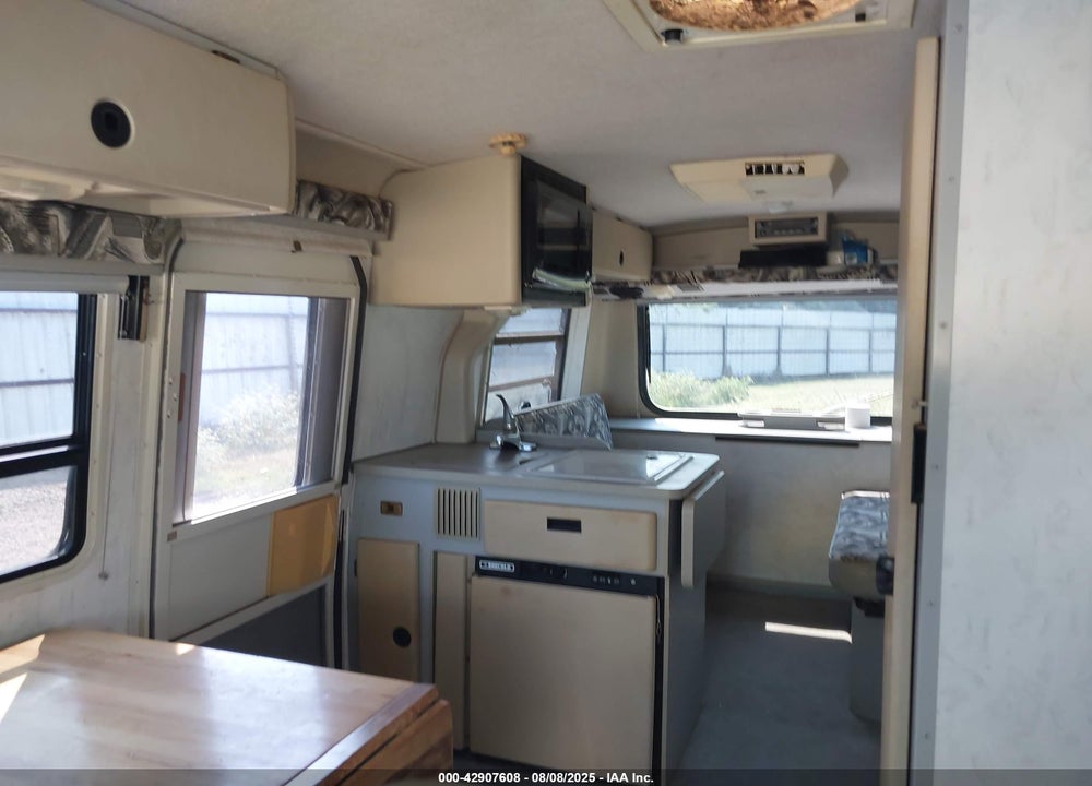 1999 VOLKSWAGEN EUROVAN MV VIN: WV3AH2708XH099657