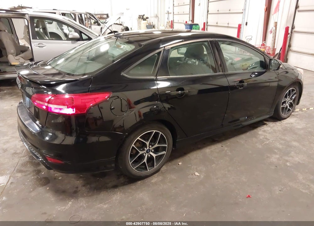 2016 FORD FOCUS VIN: 1FADP3F2XGL262601