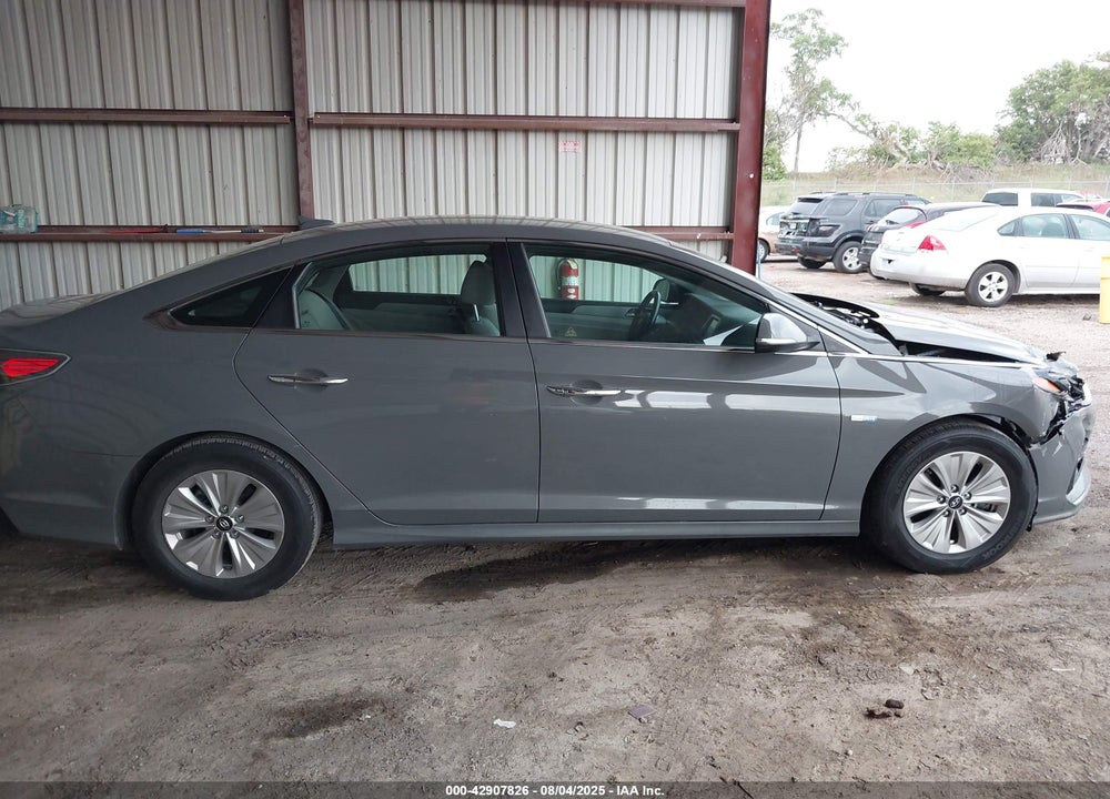 2019 HYUNDAI SONATA HYBRID VIN: KMHE24L33KA093506