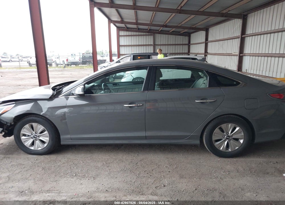 2019 HYUNDAI SONATA HYBRID VIN: KMHE24L33KA093506