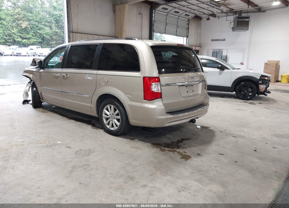 2015 CHRYSLER TOWN & COUNTRY LIMITED PLATINUM VIN: 2C4RC1GG2FR639101