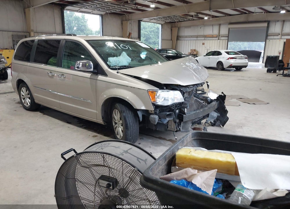 2015 CHRYSLER TOWN & COUNTRY LIMITED PLATINUM VIN: 2C4RC1GG2FR639101