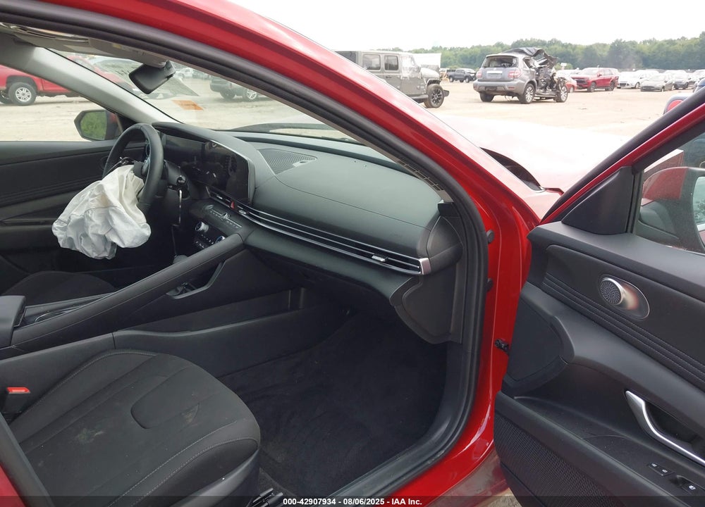 2025 HYUNDAI ELANTRA VIN: KMHLS4DG4SU974416