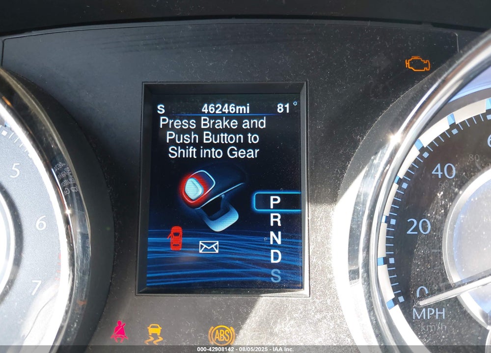 2013 CHRYSLER 300 VIN: 2C3CCABG4DH739107