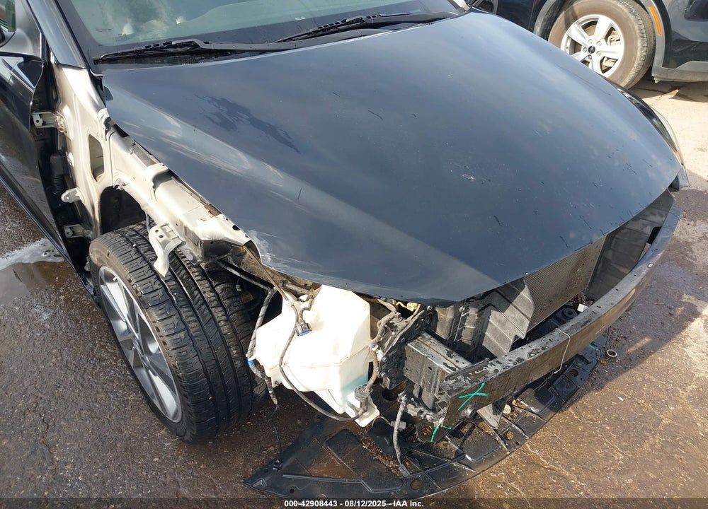 2017 HYUNDAI ELANTRA VIN: KMHD84LF5HU066853