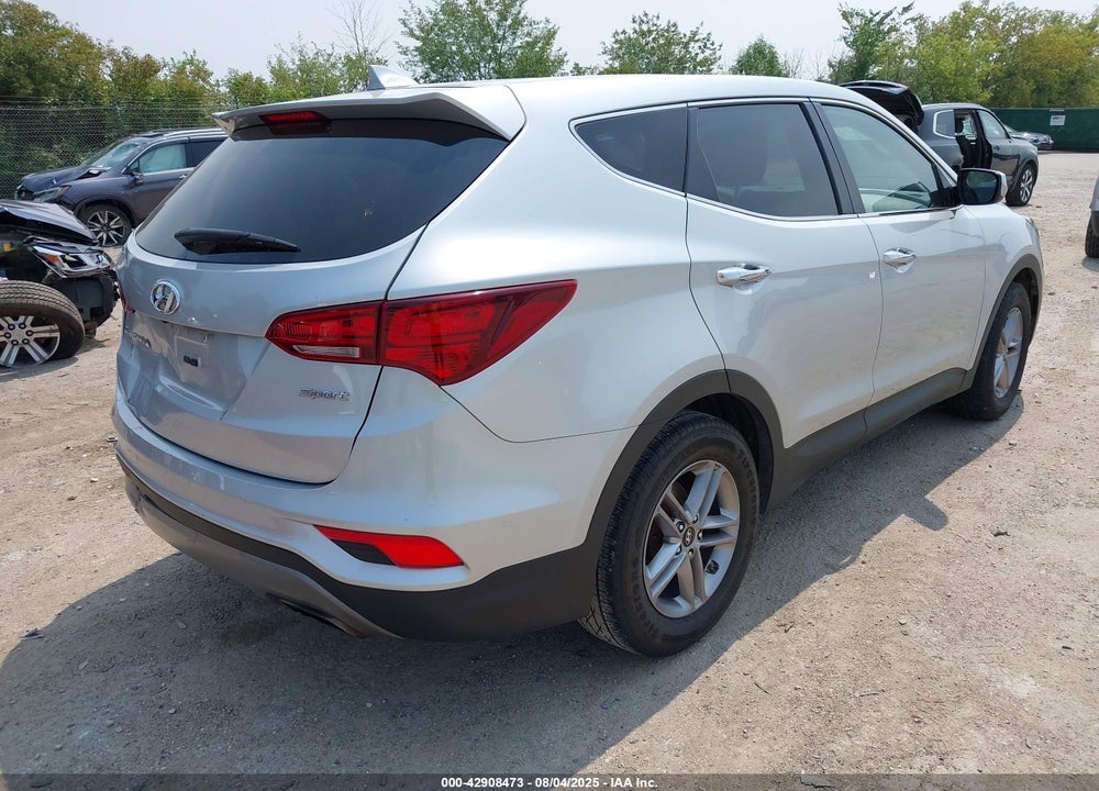 2017 HYUNDAI SANTA FE VIN: 5XYZT3LB5HG451234
