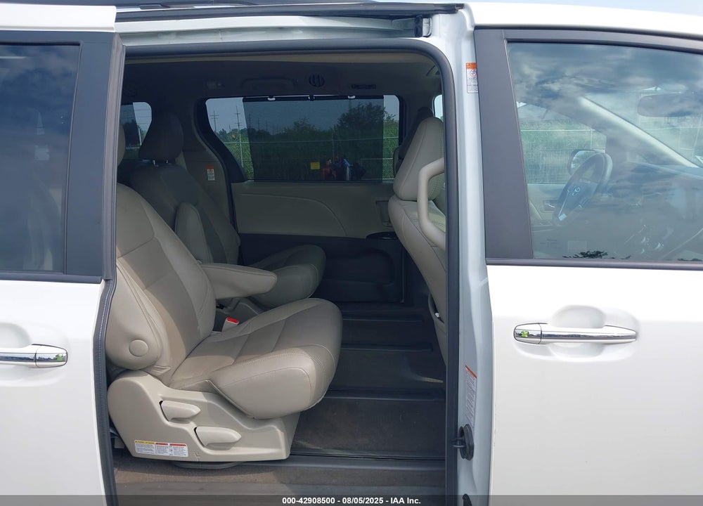 2017 TOYOTA SIENNA XLE 7 PASSENGER VIN: 5TDDZ3DC3HS155065