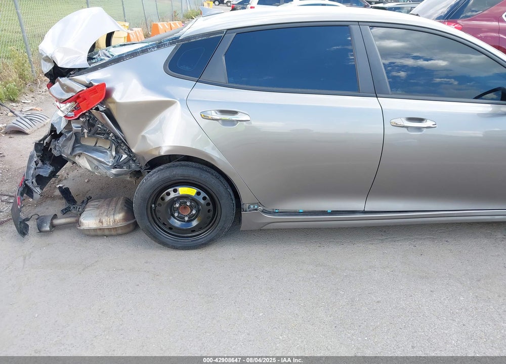 2017 KIA OPTIMA VIN: 5XXGT4L35HG145709