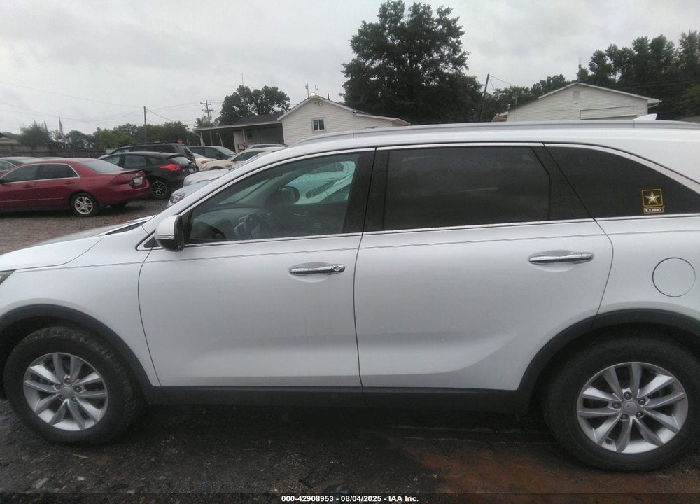 2017 KIA SORENTO VIN: 5XYPG4A33HG268847