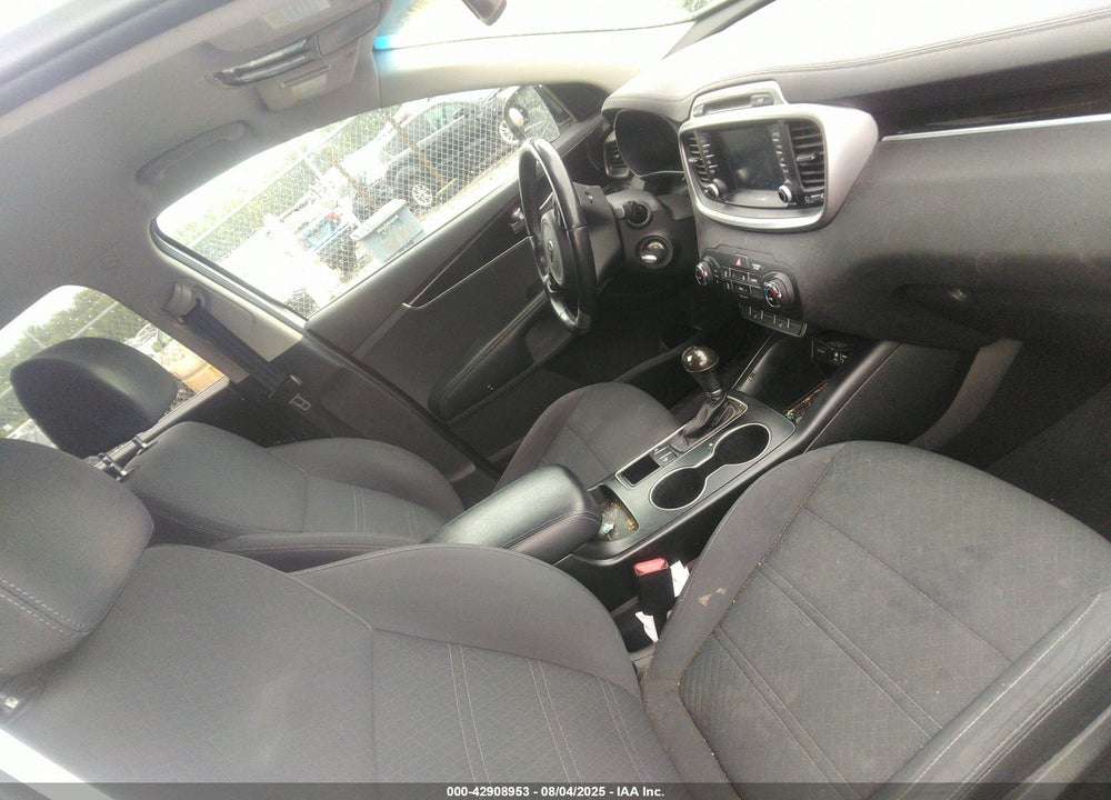 2017 KIA SORENTO VIN: 5XYPG4A33HG268847
