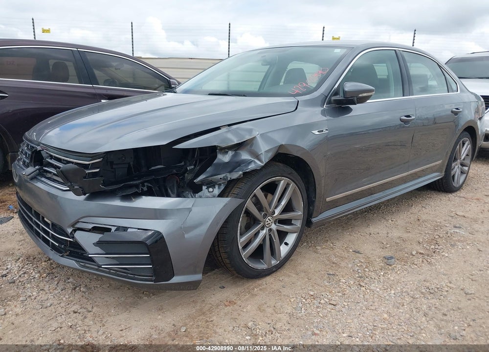 2017 VOLKSWAGEN PASSAT VIN: 1VWDT7A36HC064920