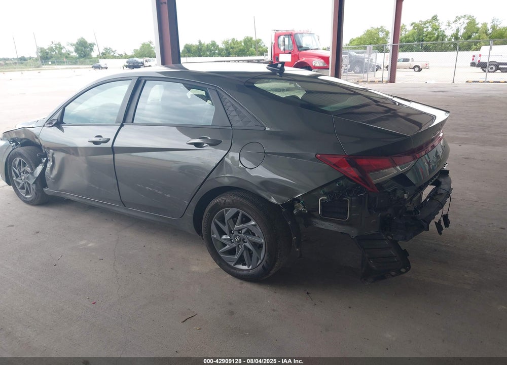 2024 HYUNDAI ELANTRA SEL VIN: KMHLM4DG3RU766175