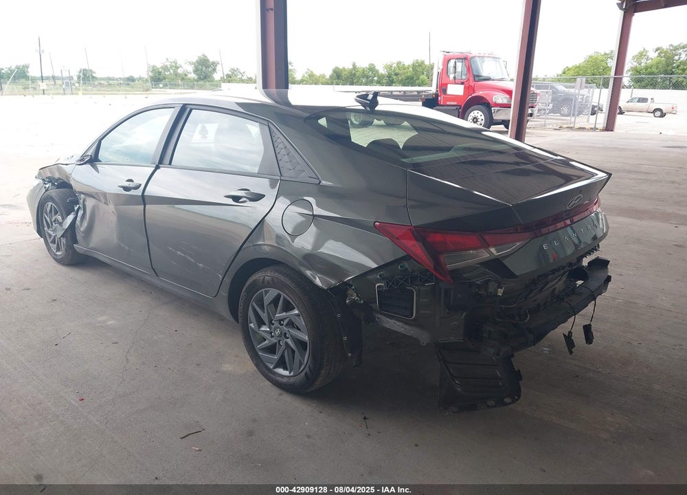 2024 HYUNDAI ELANTRA SEL VIN: KMHLM4DG3RU766175