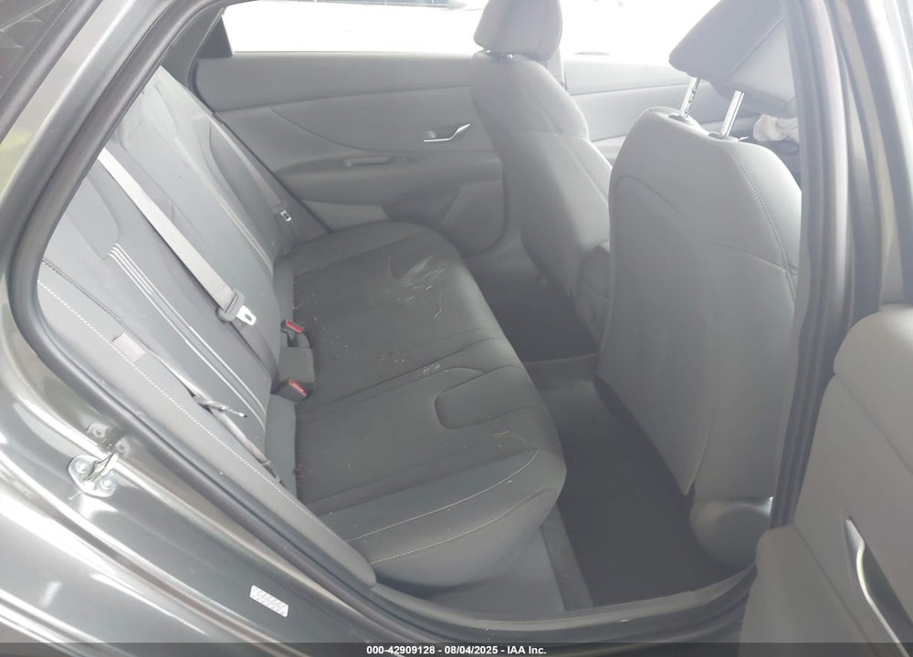 2024 HYUNDAI ELANTRA SEL VIN: KMHLM4DG3RU766175