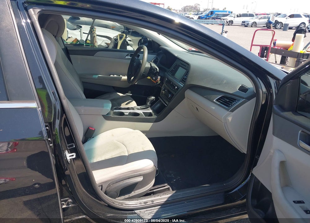 2016 HYUNDAI SONATA VIN: 5NPE24AF5GH322401