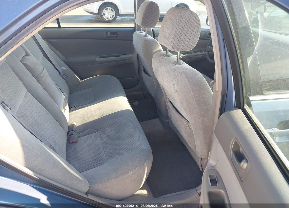 2004 TOYOTA CAMRY LE VIN: 4T1BE32K04U819160