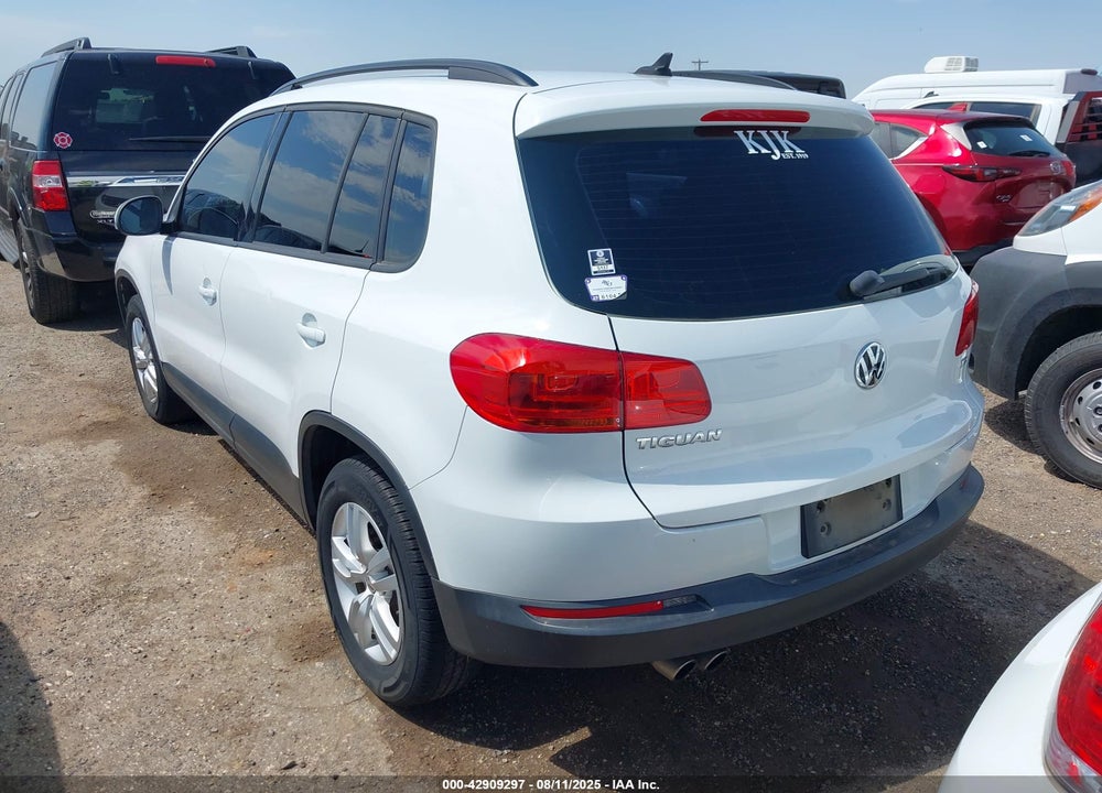 2017 VOLKSWAGEN TIGUAN VIN: WVGAV7AX4HK004719
