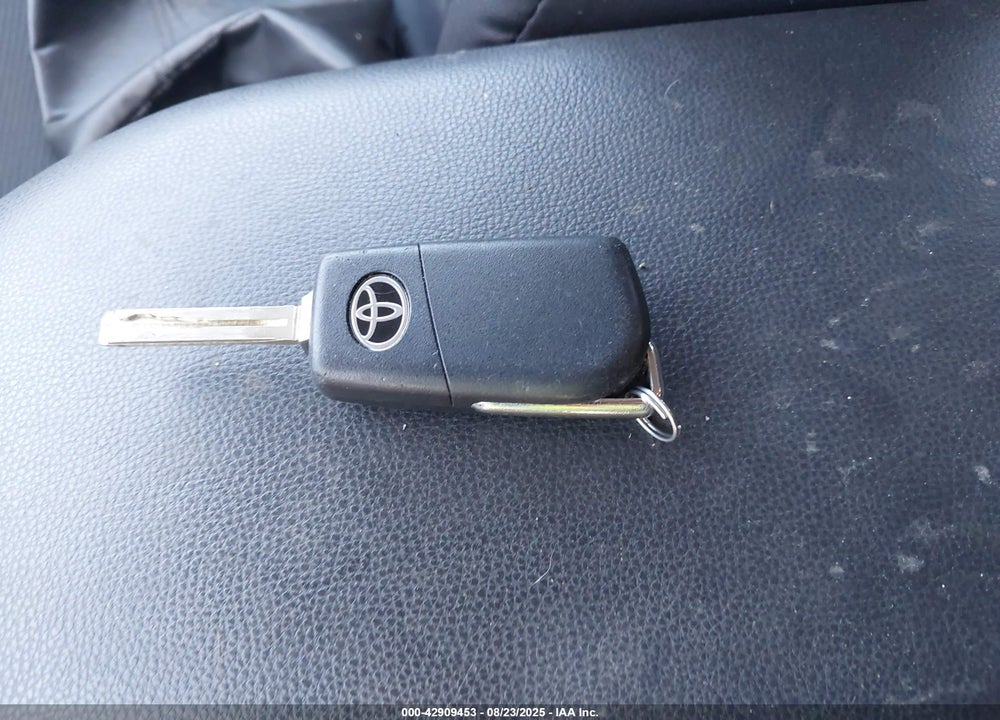 2021 TOYOTA RAV4 VIN: 2T3F1RFV9MW201217