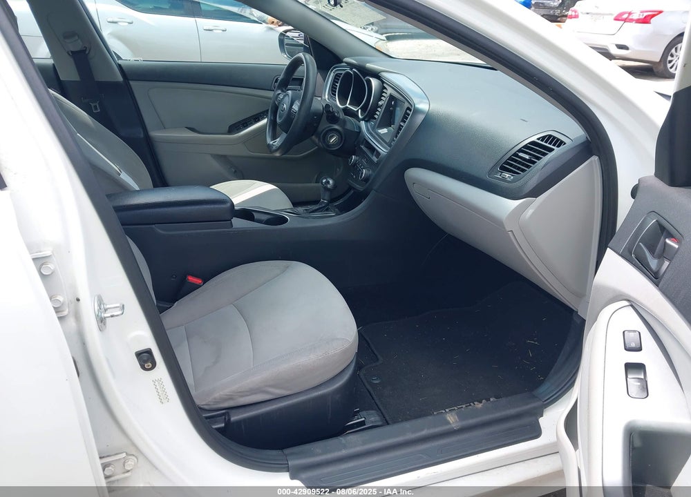 2015 KIA OPTIMA VIN: KNAGM4A78F5619329
