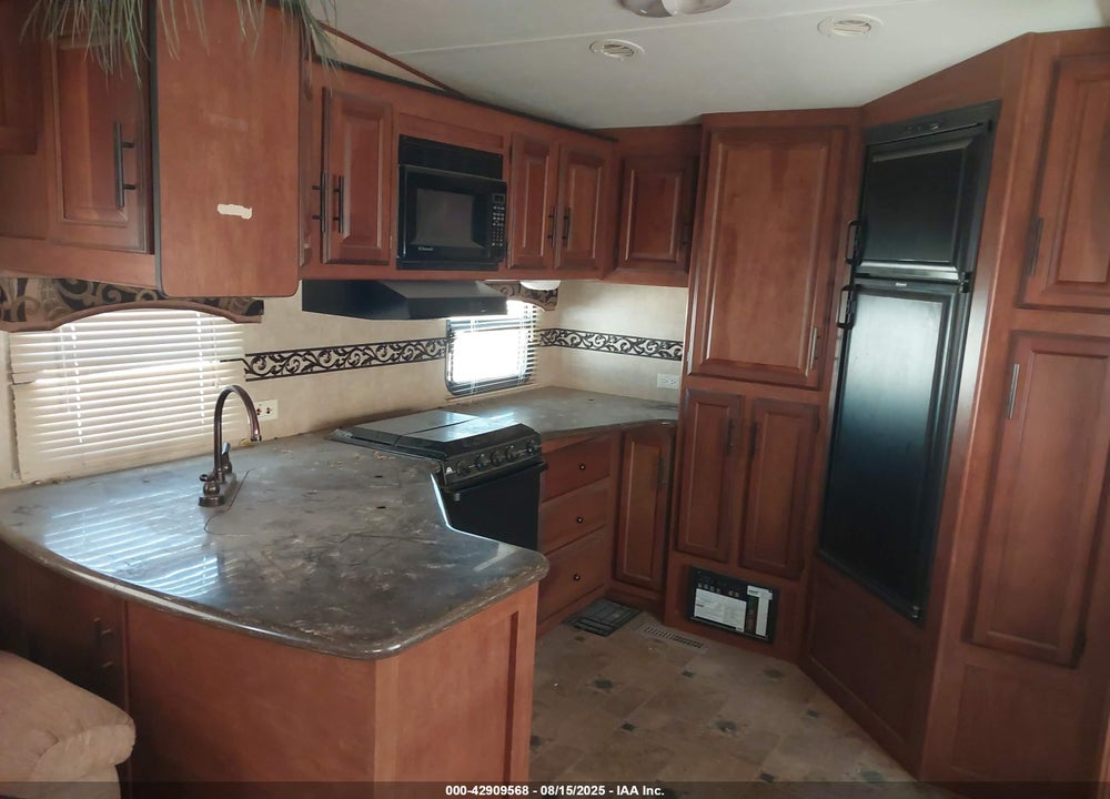 2013 WINNEBAGO RAVEN 2900RK VIN: 54CBA0S25D1V93231