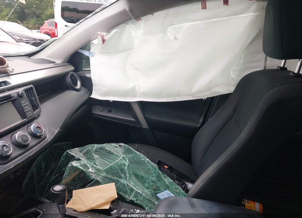 2018 TOYOTA RAV4 VIN: 2T3BFREVXJW711458