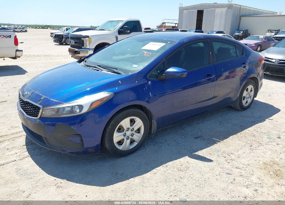 2018 KIA FORTE VIN: 3KPFL4A76JE176015