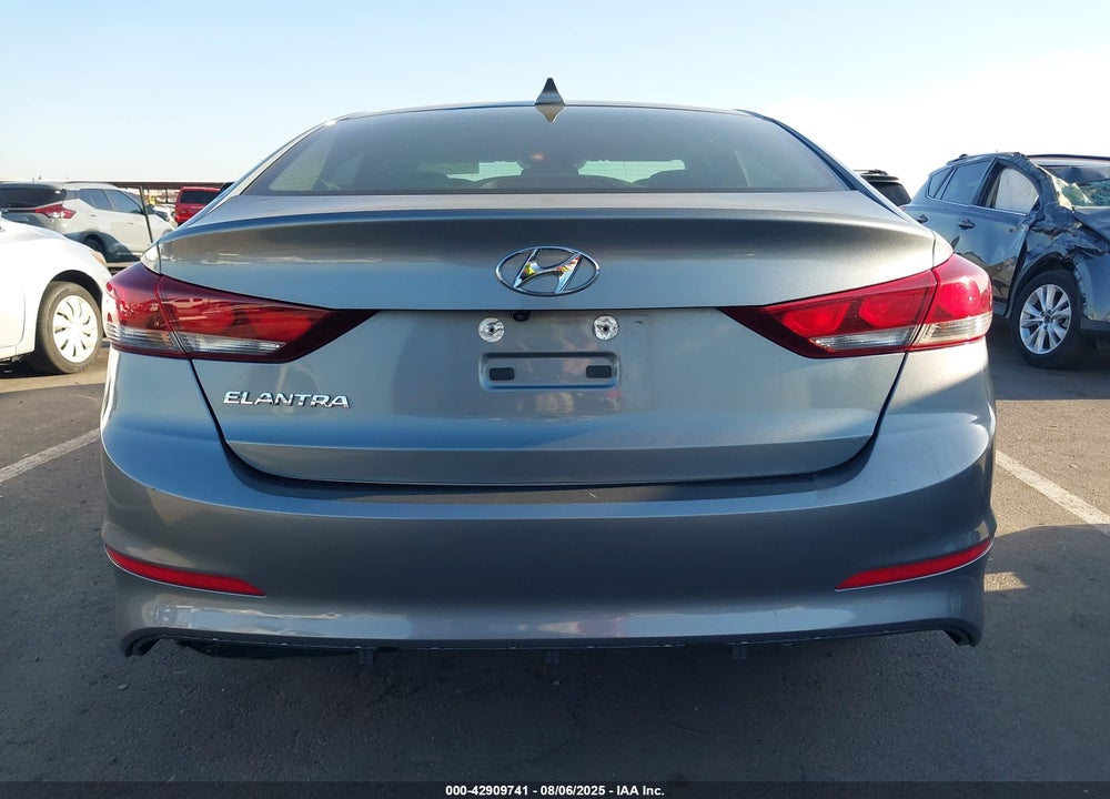 2018 HYUNDAI ELANTRA VIN: KMHD84LFXJU513120