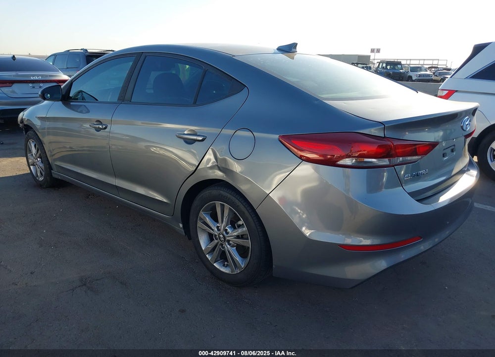 2018 HYUNDAI ELANTRA VIN: KMHD84LFXJU513120