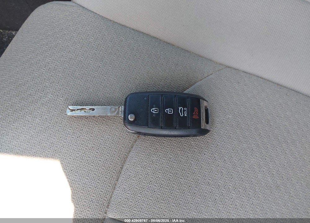2016 KIA OPTIMA VIN: KNAGT4L33G5079046