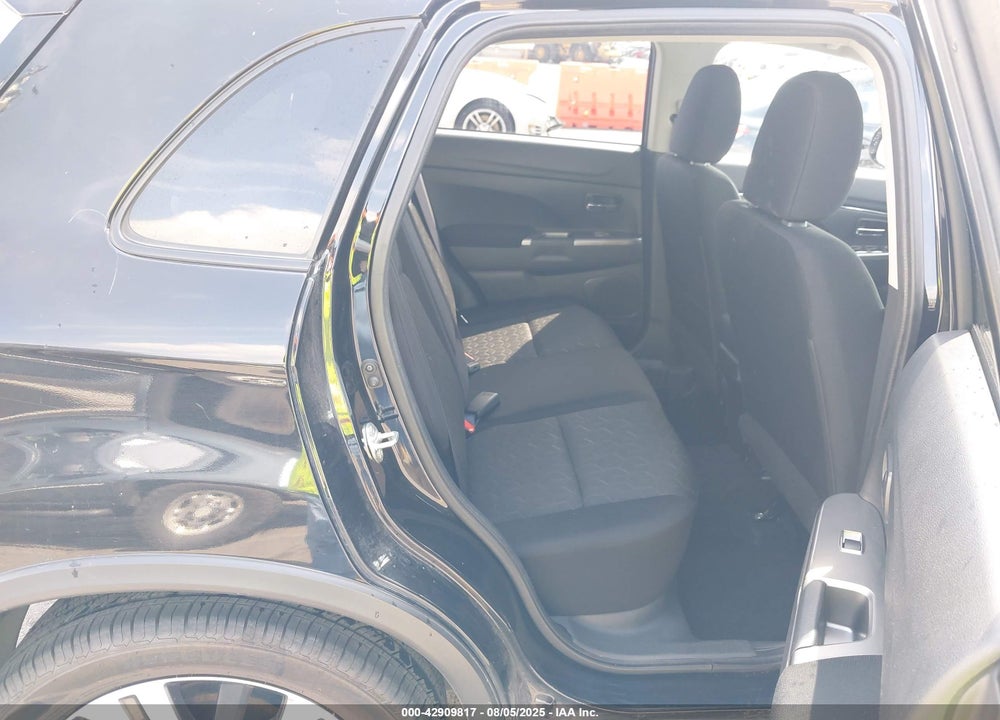 2020 MITSUBISHI OUTLANDER SPORT VIN: JA4AR3AU5LU023729