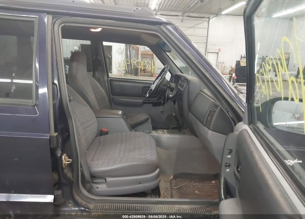 1998 JEEP CHEROKEE CLASSIC/SPORT VIN: 1J4FJ68SXWL209862