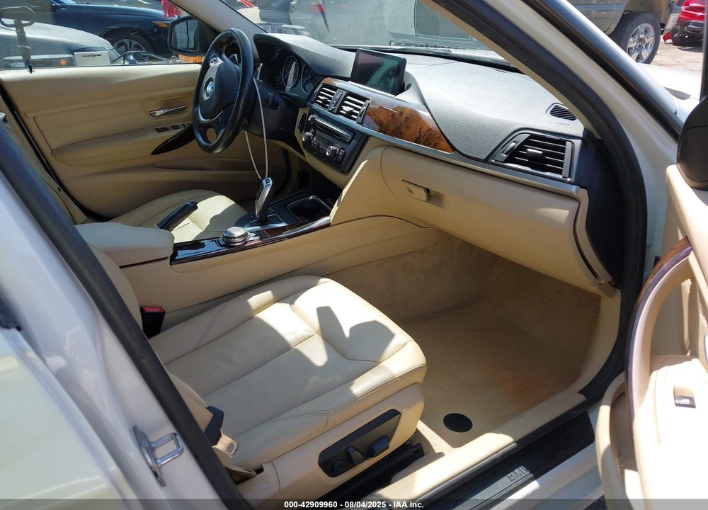 2015 BMW 3 SERIES VIN: WBA3D3C54FK158409