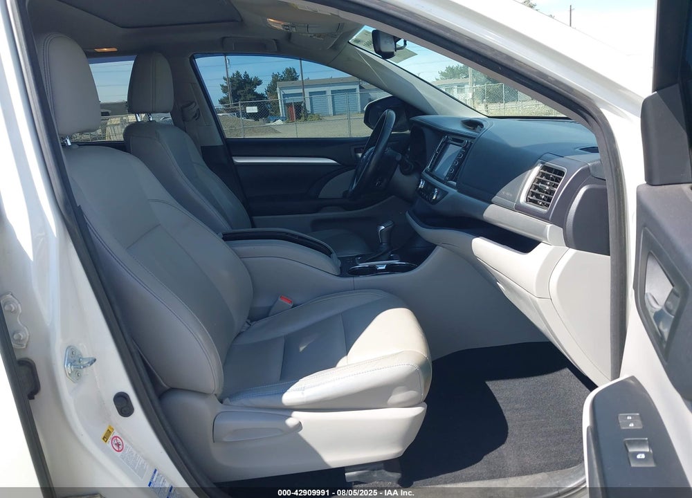 2015 TOYOTA HIGHLANDER VIN: 5TDJKRFH4FS167743