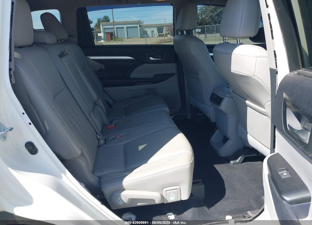 2015 TOYOTA HIGHLANDER VIN: 5TDJKRFH4FS167743