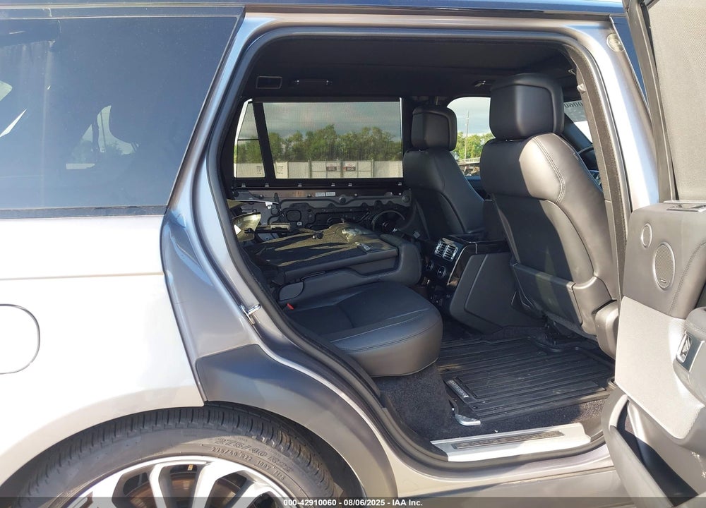 2020 LAND ROVER RANGE ROVER VIN: SALGS5SE7LA588789