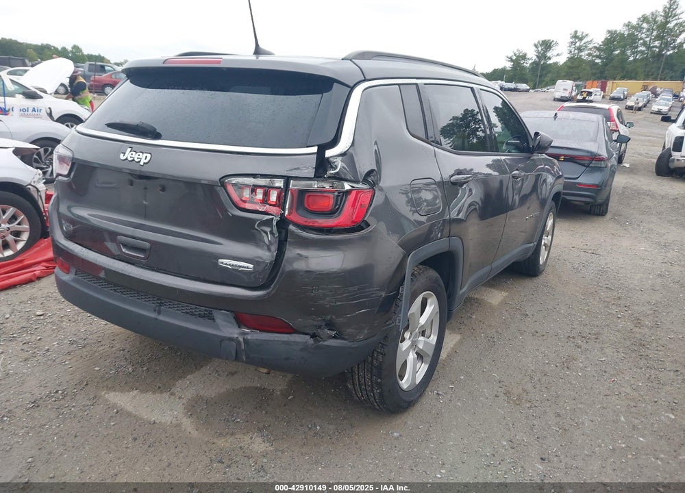 2019 JEEP COMPASS VIN: 3C4NJCBB2KT636458